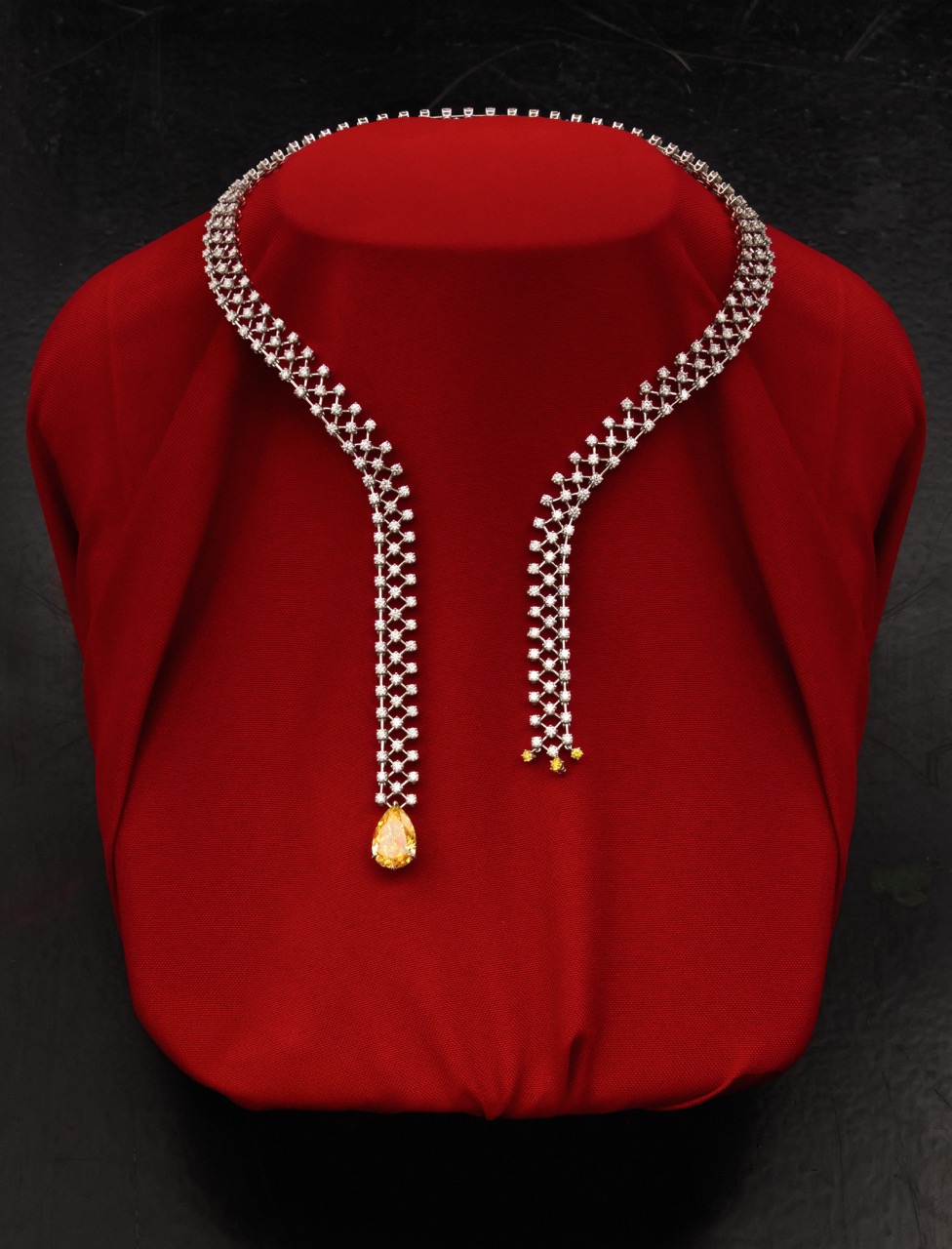 L'OFFICIEL ITALIA  - Photography by PIERRE TOSTAIN